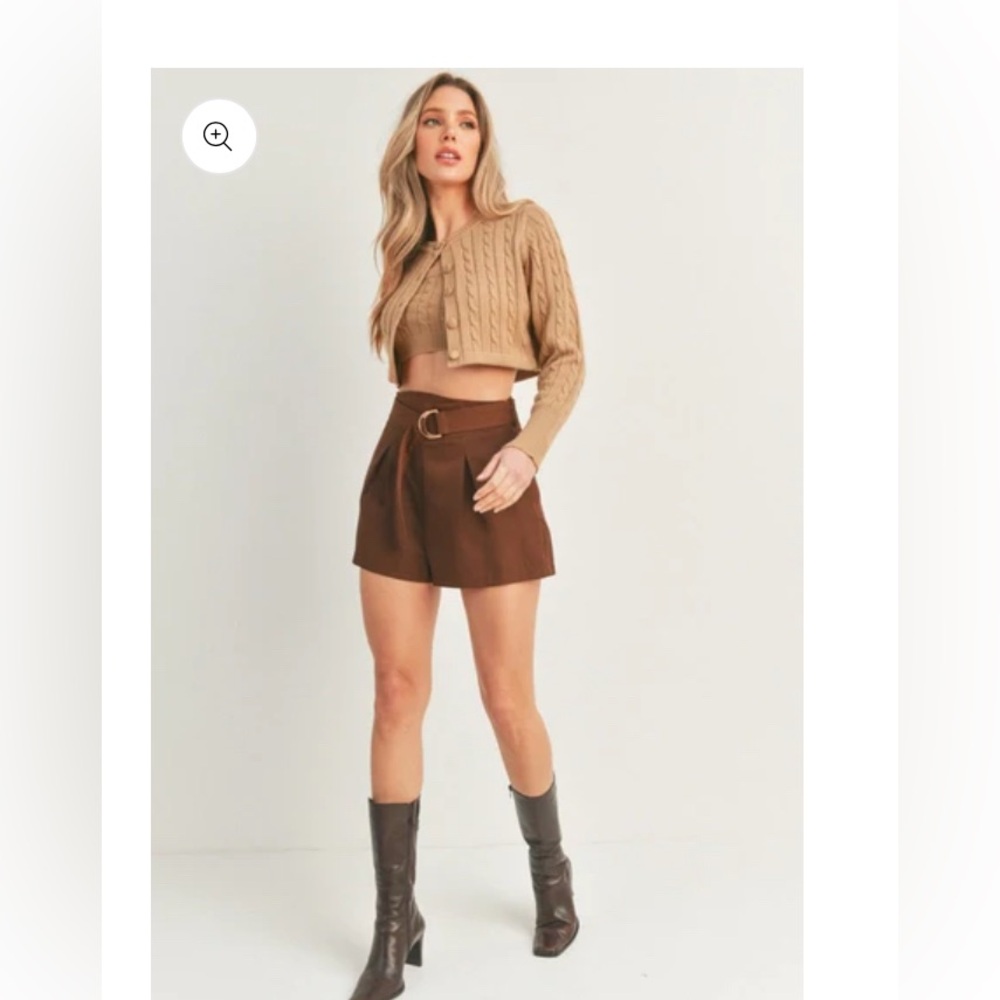 Coffee Woven Shorts ( no belt)